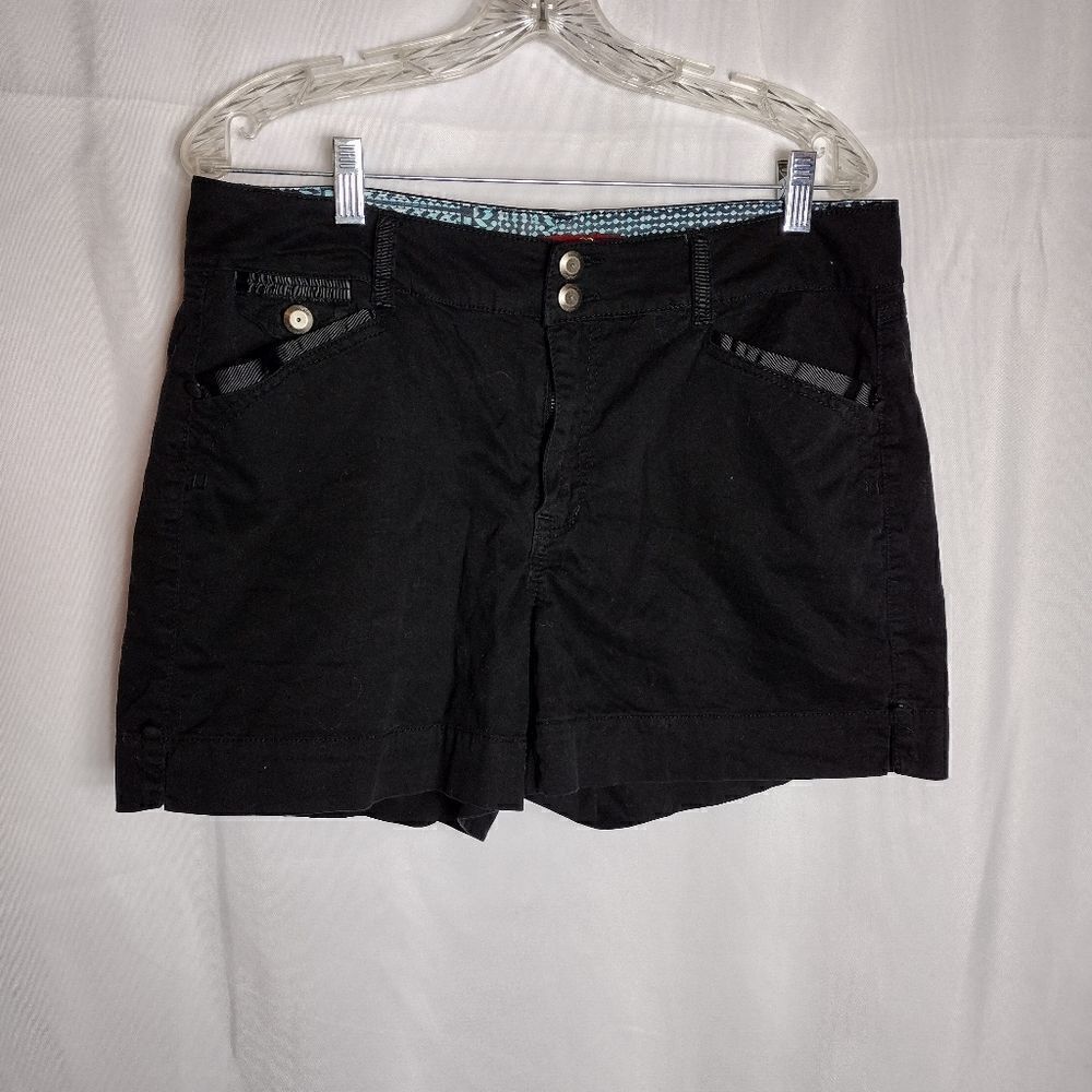 One song shorts 